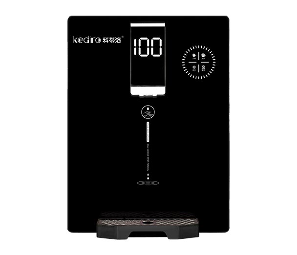 廚房?jī)羲? style=